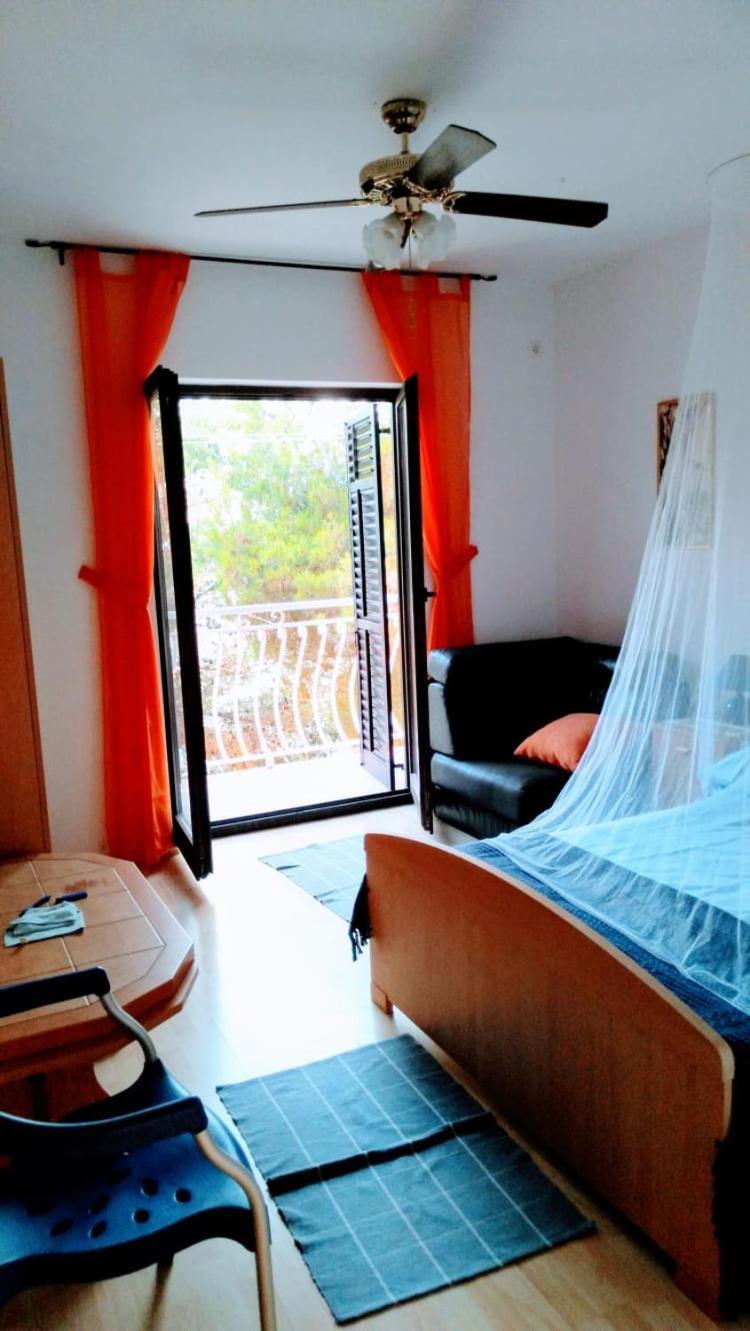 Apartment Maja *